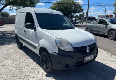 Renault kangoo express 1.6 - 2015/2016 - sem restrições no documento 