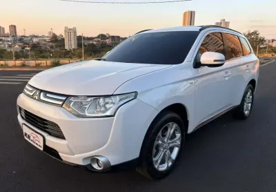 Mitsubishi outlander mmc  3.0 gt 2014 - branca - 2013/2014