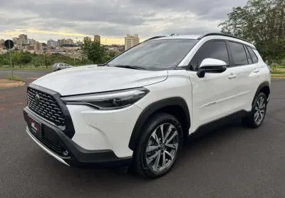 Toyota Corolla Cross XRE 2024 - Branca - 2023/2024