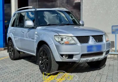 Mitsubishi pajero tr4 2.0 4x4 16v 140cv flex 4p automático