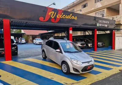 Fiesta sedan 1.6 se 2014 prata 