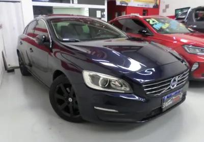 Volvo s60 2.0 t4 momentum 190cv c/ teto solar