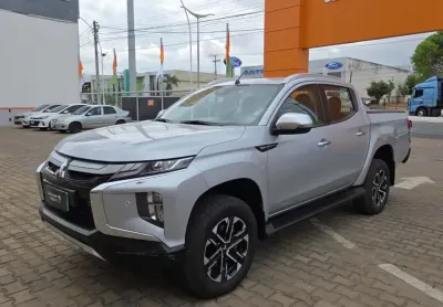 Mitsubishi l200 triton 2023 2.4 16v turbo diesel sport hpe-s cd 4p 4x4 automático