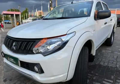 Mitsubishi l200 triton 2023 2.4 16v turbo diesel sport gls cd 4p 4x4 automático