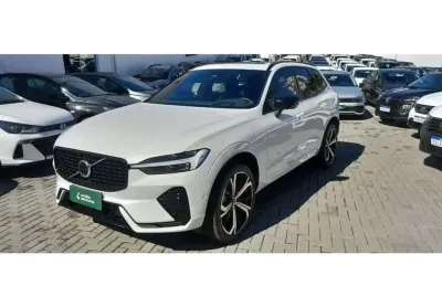 Volvo xc60 2024 2.0 t8 recharge ultimate dark awd geartronic