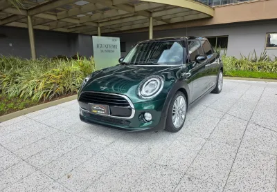 Mini cooper 1.5 twinpower  4 portas.