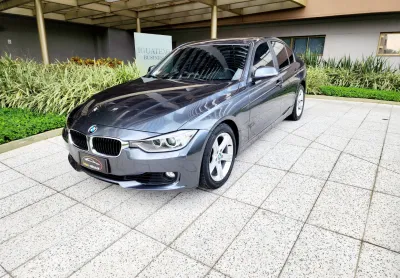 BMW 320 Active Flex 2014 - Baixo km