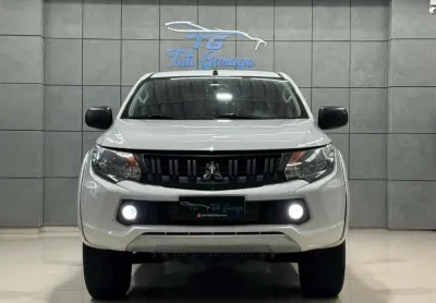 Mitsubishi l200 triton mc/ spo gl - branca - 2022/2023