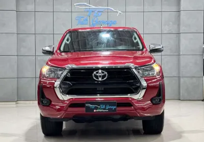 Toyota hilux cd srv 4x4 2.8 tdi diesel aut.  - vermelha - 2022/2022