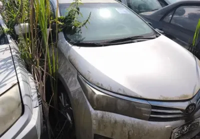 Toyota corolla xei20flex sao paulo-sp ano/mod: 2014/2015 cor: prata