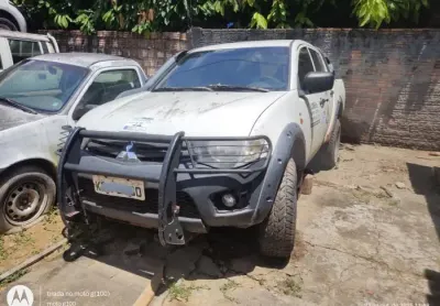 L200 triton gl d marca: mitsubishi brasilia/df ano/mod: 2017/2018 cor: branca