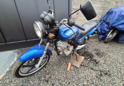 Dafra Speed 150, ano fabricação/modelo 2011/2012, cor azul, em bom estado de conservação e funcionam