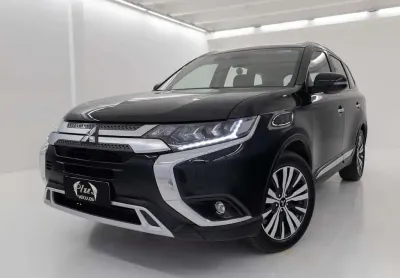 Mitsubishi outlander 2.2 hpe-s 7lug diesel 4x4  - preta - 2021/2022