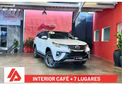 Toyota hilux sw4 2017 2.7 sr 7 lugares 4x2 16v flex 4p automático