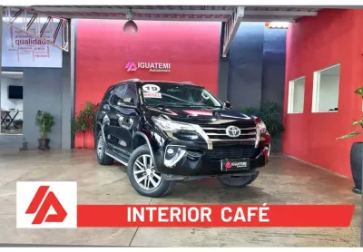 Toyota hilux sw4 2019 2.8 srx 4x4 7 lugares 16v turbo intercooler diesel 4p automático