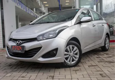 Hyundai hb20s c.plus/c.style1.0 flex 12v mec. 4p  - prata - 2014/2015