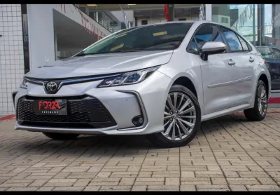 Toyota corolla xei 2.0 flex 16v aut.  - prata - 2024/2024
