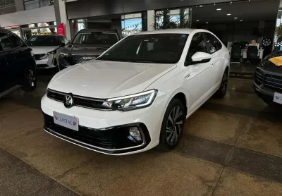 Volkswagen virtus 1.0 200 tsi highline automático - branca - 2023/2024
