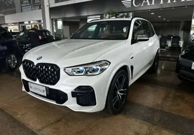 Bmw x5 3.0 i6 turbo híbrido xdrive45e m sport automático - branca - 2022/2023
