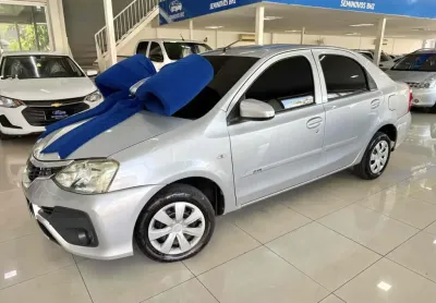 Toyota etios 2018 1.5 x sedan 16v flex 4p automático