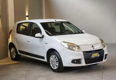 Renault sandero pri 16hp 2013