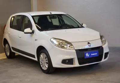 Renault sandero pri 16hp 2013