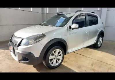 Renault sandero stepway hi-flex 1.6 16v 5p aut.  - prata - 2013/2014