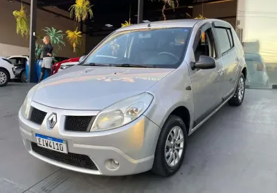 Renault sandero expression 1.0 12v 2010