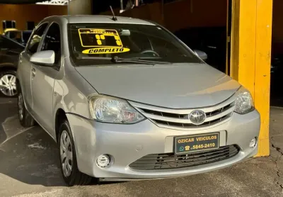 Toyota etios hb x 13l mt 2017