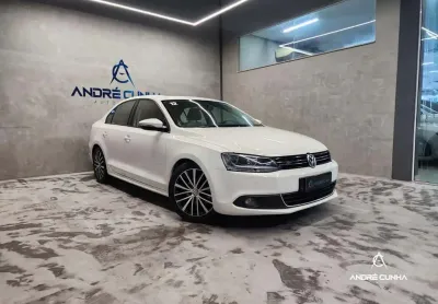 Volkswagen jetta comfortline 2.0 t.flex 8v 4p tipt.  - branca - 2011/2012
