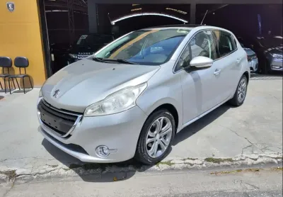 Peugeot 208 flex automático
