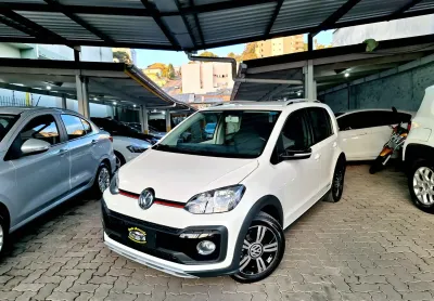 Veículo extremamente bem cuidado! motor 1.0 tsi com 105 cv, controles de som no volante e bancos em 