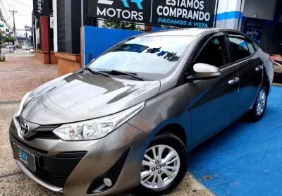 Toyota yaris 1.5 flex sedan xl automático