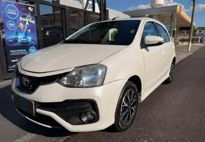 Etios platinum 1.5 flex automático 2018 troco e financio