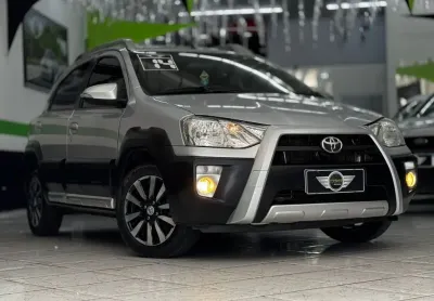 Toyota etios cross 1.5 flex completo financia e troca 