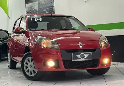 Renault sandero expression 1.0 flex completo financia e troca 