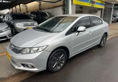 Honda civic 1.8 lxs 16v flex 4p automático