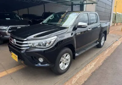 Toyota hilux 2.8 srv 4x4 cd 16v diesel 4p automático