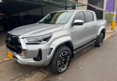 Toyota hilux 2.8 d-4d turbo diesel cd srx plus 4x4 automático