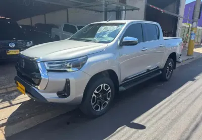 Toyota hilux 2.8 d-4d turbo diesel cd srx 4x4 automático