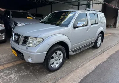 Nissan pathfinder 2.5 le 4x4 turbo intercooler diesel 4p automático