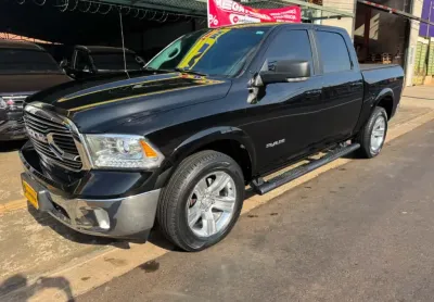 Ram classic 5.7 v8 gasolina laramie cd 4x4 automático