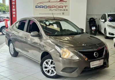 Nissan Versa Flex Automático