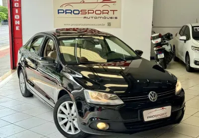 Volkswagen Jetta Flex Automático