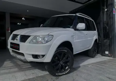 Mitsubishi pajero tr4 2.0 4x4 flex aut.