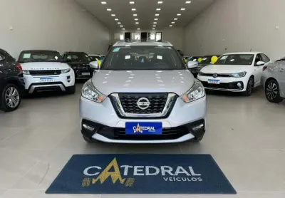 Nissan kicks sv cvt 2020
