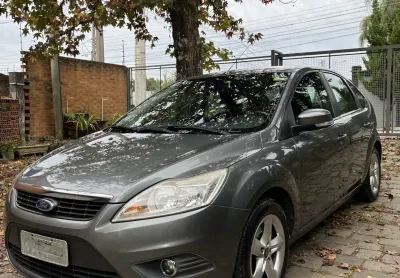 Ford focus glx 2.0 - único dono / com histórico de manutenção