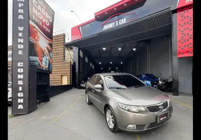 Kia cerato gasolina automático
