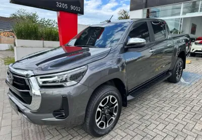 Toyota hilux cd srx 4x4 2.8 tdi 16v diesel aut.