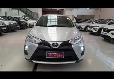 Toyota yaris yaris 1.5 xl plus connect cvt